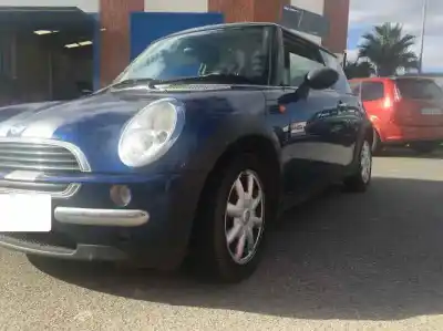 Veicolo di demolizione MINI MINI (R50, R53) Cooper dell'anno 2001 alimentato 
