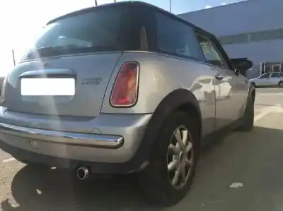 Veicolo di demolizione MINI MINI (R50, R53) Cooper dell'anno 2001 alimentato 