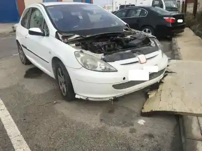 Veículo de Sucata peugeot 307 (s1) xt do ano 2001 alimentado rhsdw10ated