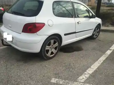 Veículo de Sucata peugeot 307 (s1) xt do ano 2001 alimentado rhsdw10ated