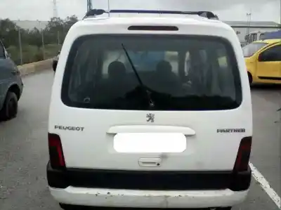 Sloopvoertuig peugeot partner (s2) combiespace van het jaar 2003 aangedreven wjydw8b