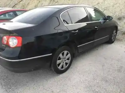Veicolo di demolizione volkswagen passat b6 (3c2) 2.0 tdi 16v dell'anno 2001 alimentato bkp