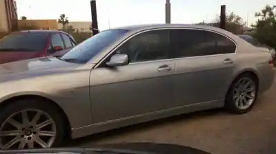 Véhicule à la ferraille bmw serie 7 (e65/e66) 730ld de l'année 2001 alimenté m57306d3