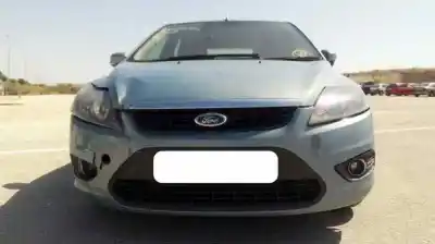 Veículo de Sucata FORD FOCUS LIM. (CB4) Titanium 125 CV / 92 KW do ano 2001 alimentado QYBA