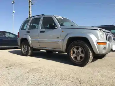 Veicolo di demolizione jeep cherokee (kj) 2.5 crd 4x4 dell'anno 2001 alimentato 