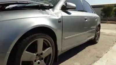 Veicolo di demolizione AUDI A4 BERLINA (8E) 2.0 TDI 16V (103kW) dell'anno 2001 alimentato BLB
