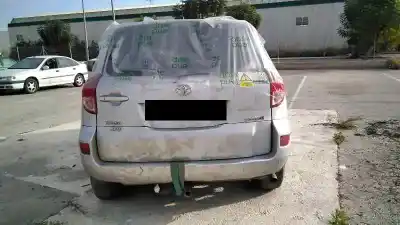 Veículo de Sucata toyota rav 4 (a3) executive do ano 2001 alimentado 2adftv