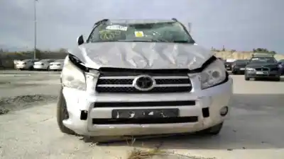 Veículo de Sucata toyota rav 4 (a3) executive do ano 2001 alimentado 2adftv