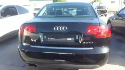 Veículo de Sucata audi a4 berlina (8e) 2.0 tdi 16v (103kw) do ano 2001 alimentado blb