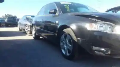 Veículo de Sucata audi a4 berlina (8e) 2.0 tdi 16v (103kw) do ano 2001 alimentado blb