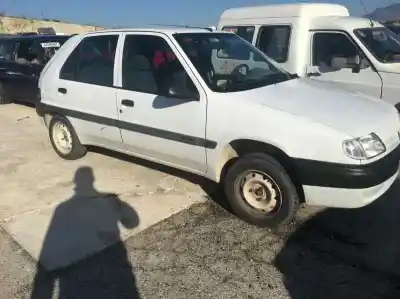 Veicolo di demolizione citroen saxo 1.1 sx dell'anno 2001 alimentato g-hdz