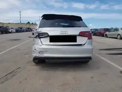 Veículo de Sucata audi a3 (8v) attraction do ano 2001 alimentado cvn