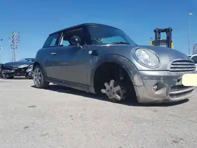 Veículo de Sucata mini mini (r56) 1.6 cooper d [1.6 ltr. - 82 kw diesel cat] do ano 2001 alimentado 