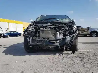 Veicolo di demolizione kia sportage emotion 4x2 dell'anno 2001 alimentato d4fd