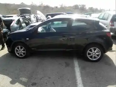 Veículo de Sucata seat ibiza (6j5) reference do ano 2001 alimentado cfw