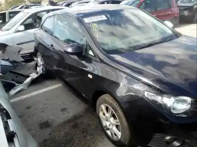 Veículo de Sucata seat ibiza (6j5) reference do ano 2001 alimentado cfw