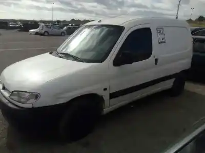 Veicolo di demolizione PEUGEOT PARTNER (S1) Break dell'anno 2001 alimentato 