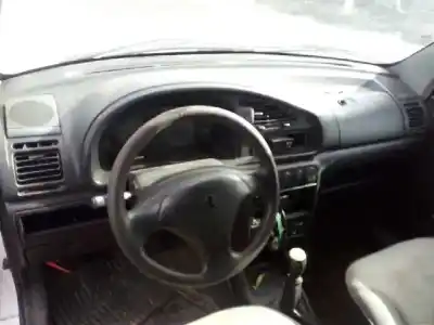 Sloopvoertuig peugeot partner (s1) break van het jaar 2001 aangedreven 