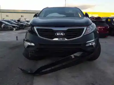 Veicolo di demolizione kia sportage concept 4x2 dell'anno 2001 alimentato g4fd