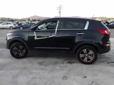 Veicolo di demolizione kia sportage concept 4x2 dell'anno 2001 alimentato g4fd