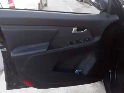 Veicolo di demolizione KIA SPORTAGE Concept 4x2 dell'anno 2001 alimentato G4FD