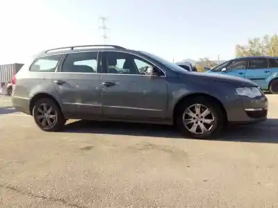 Здавання транспортного засобу volkswagen passat b6 variant (3c5) 2.0 tdi 16v року 2001 потужний bkp