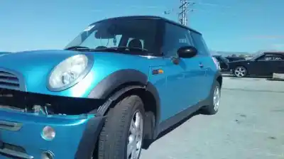 Veículo de Sucata mini mini (r50, r53) cooper do ano 2001 alimentado 
