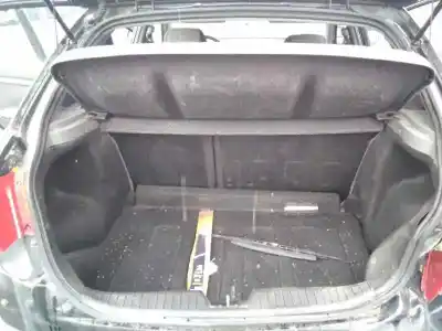 Vehicul casat chevrolet lacetti cdx al anului 2001 alimentat z20dm