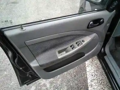 Vehicul casat chevrolet lacetti cdx al anului 2001 alimentat z20dm