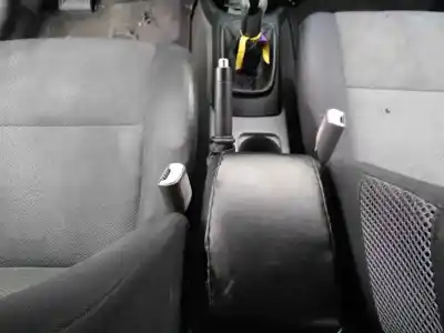 Vehicul casat chevrolet lacetti cdx al anului 2001 alimentat z20dm