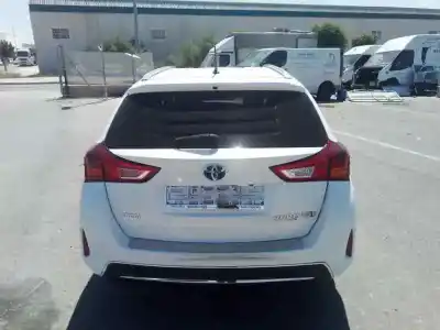 Sloopvoertuig toyota auris hybrid feel  edition van het jaar 2001 aangedreven 2zr