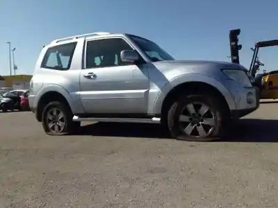 Здавання транспортного засобу mitsubishi montero (v80/v90) 3.2 di-d cat року 2001 потужний 4m41