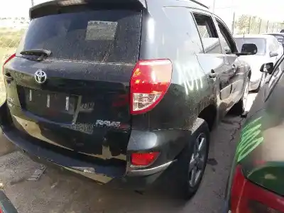 Sloopvoertuig toyota rav 4 (a3) active van het jaar 2001 aangedreven 2adfhv