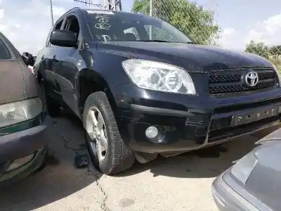 Sloopvoertuig toyota rav 4 (a3) active van het jaar 2001 aangedreven 2adfhv