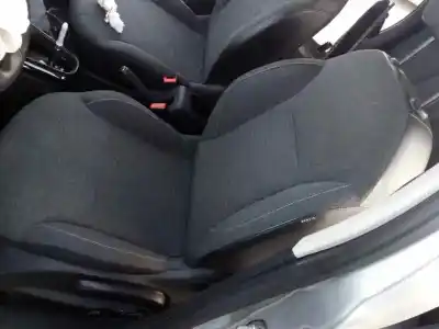 Veículo de Sucata citroen c3 collection do ano 2001 alimentado hm01