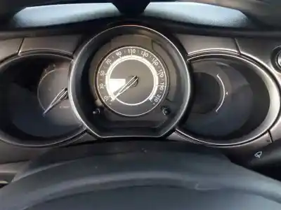 Veículo de Sucata citroen c3 collection do ano 2001 alimentado hm01