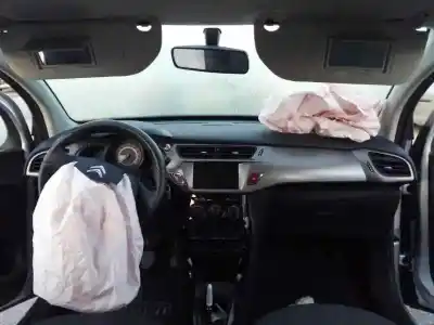 Veículo de Sucata citroen c3 collection do ano 2001 alimentado hm01