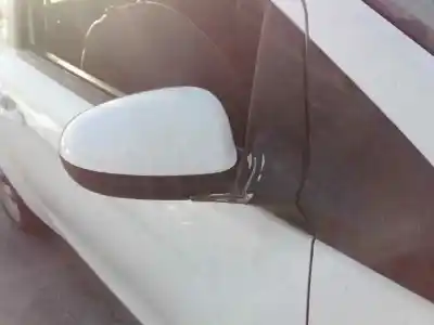 Scrapping Vehicle ford ka (ccu) titanium of the year 2001 powered 169a1000