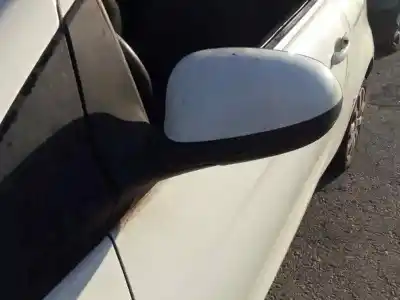 Scrapping Vehicle ford ka (ccu) titanium of the year 2001 powered 169a1000