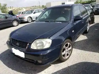 Veicolo di demolizione hyundai accent (lc) l crdi dell'anno 2001 alimentato d3ea