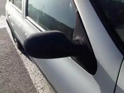 Здавання транспортного засобу renault clio ii fase ii (b/cb0) base authentique 82 cv / 60 kw року 2003 потужний 