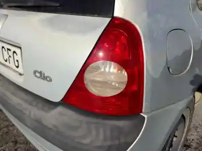 Здавання транспортного засобу renault clio ii fase ii (b/cb0) base authentique 82 cv / 60 kw року 2003 потужний 