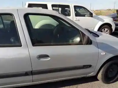 Здавання транспортного засобу renault clio ii fase ii (b/cb0) base authentique 82 cv / 60 kw року 2003 потужний 