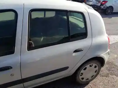 Здавання транспортного засобу renault clio ii fase ii (b/cb0) base authentique 82 cv / 60 kw року 2003 потужний 