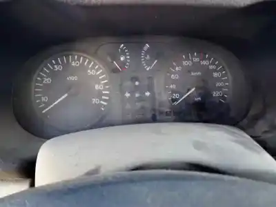 Здавання транспортного засобу renault clio ii fase ii (b/cb0) base authentique 82 cv / 60 kw року 2003 потужний 