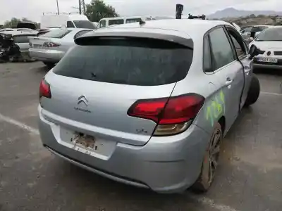 Véhicule à la ferraille citroen c4 lim. business de l'année 2001 alimenté bh02