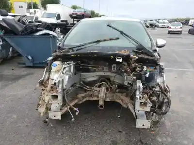 Véhicule à la ferraille citroen c4 lim. business de l'année 2001 alimenté bh02