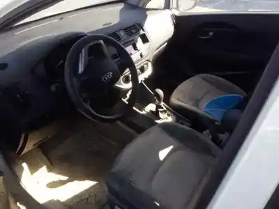 Veículo de Sucata kia rio concept do ano 2014 alimentado d4fc