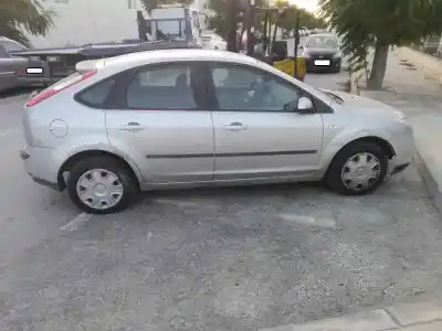 Veículo de Sucata ford focus berlina (cap) ambiente (d) do ano 2006 alimentado hwda