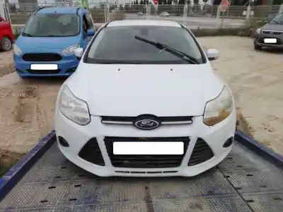 Sloopvoertuig ford focus lim. (cb8) ambiente van het jaar 2001 aangedreven t3db